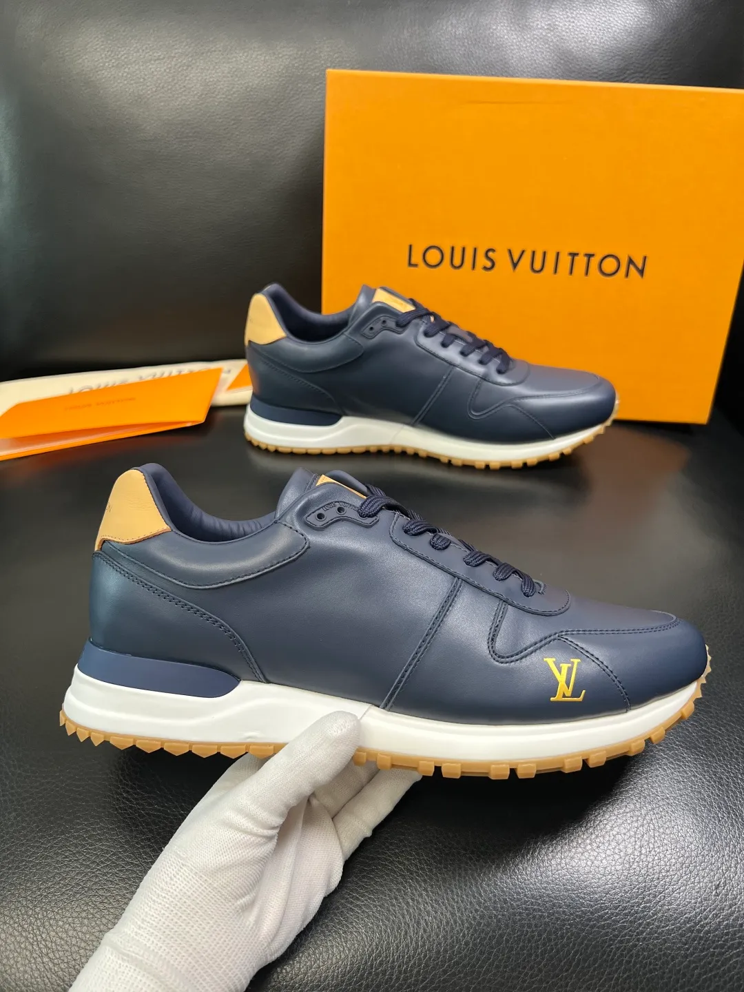 Men's shoes 💰740 Lv high quality top handicrafts Louis Vuitton, counters are equipped with the original factory, the uppers are imported from Italy, high-quality splicing colorful complex crafts, imported cowhide lining is soft and comfortable, soles: original soles specially provided by the original factory, T men's shoes 💰U exclusive movable molded soles are super comfortable, original factory single goods, code number 39-44 (customized 45)